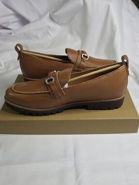 Gentle Souls by Kenneth Cole Women's  Eugene Leather Lug Bit Loafer